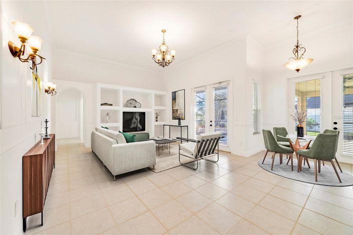 Image No.4-5 Bed House for sale