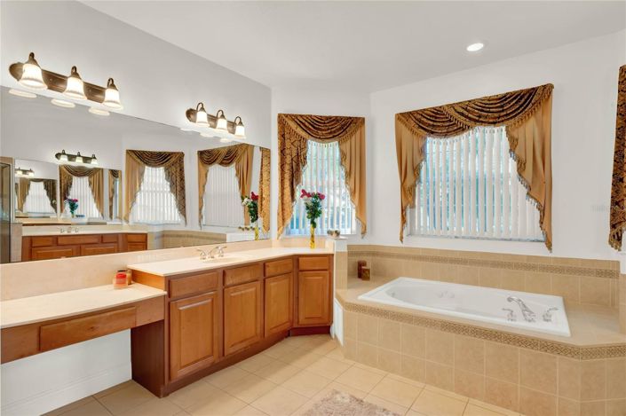 Image No.46-4 Bed House for sale