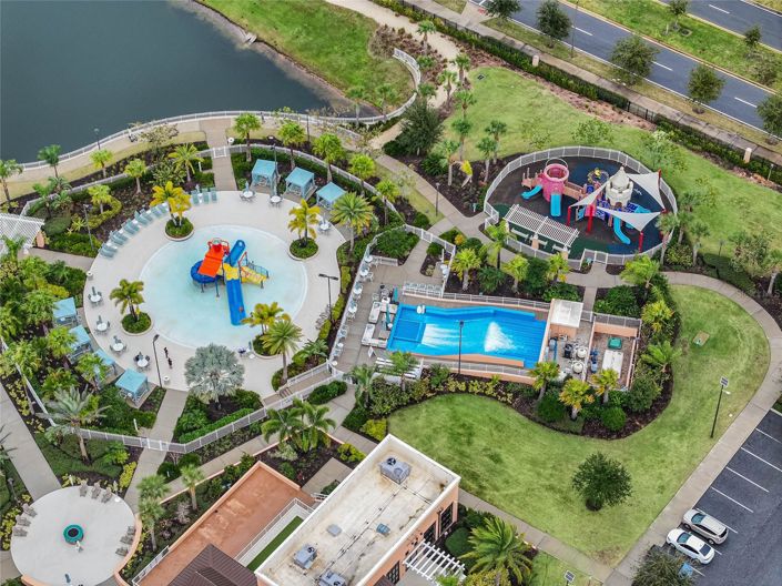 Image No.41-5 Bed Townhouse for sale