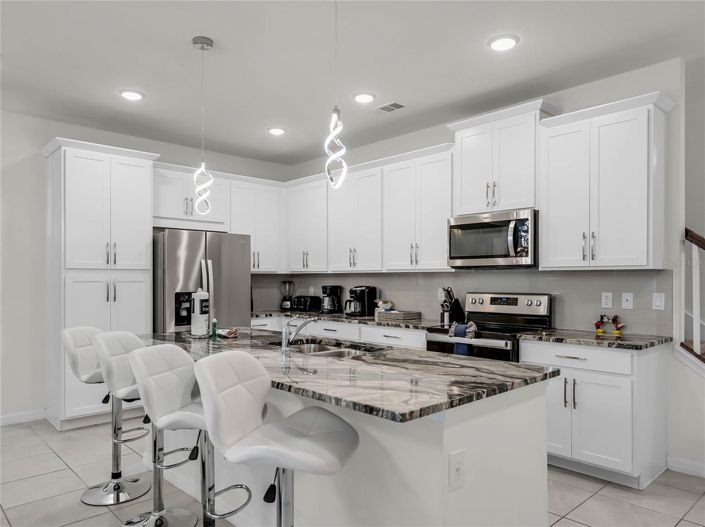 Image No.7-5 Bed Townhouse for sale