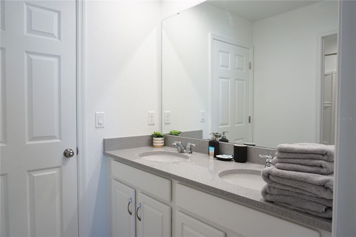 Image No.15-6 Bed House for sale