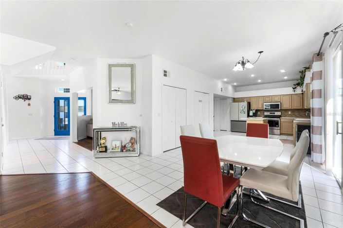 Image No.12-5 Bed House for sale