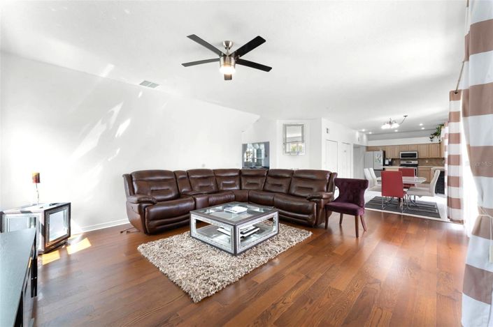 Image No.14-5 Bed House for sale