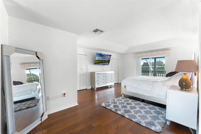 Image No.17-5 Bed House for sale