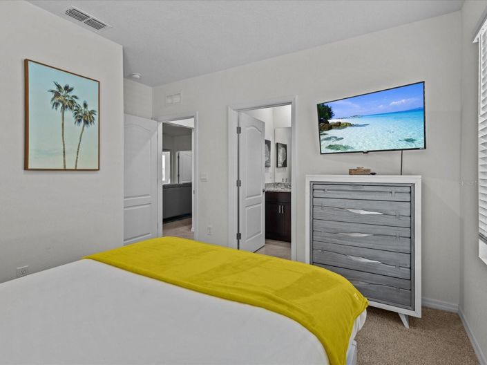 Image No.30-6 Bed House for sale