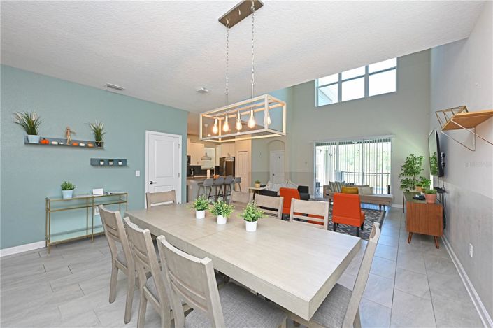 Image No.8-5 Bed House for sale