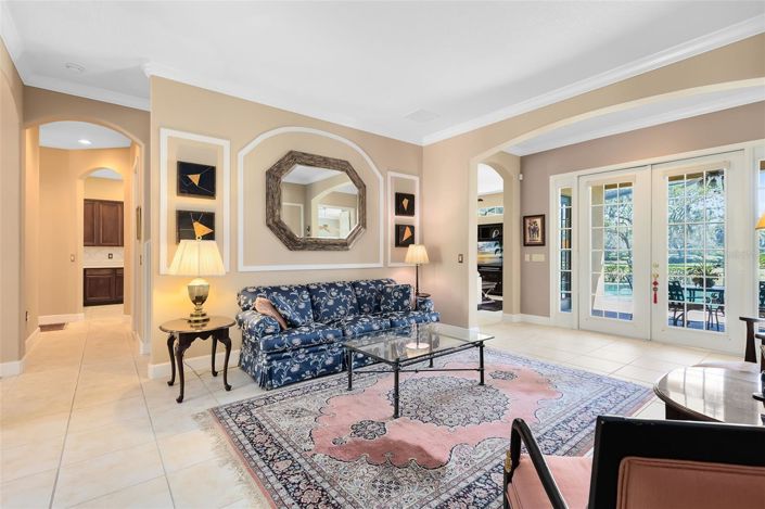 Image No.15-4 Bed House for sale