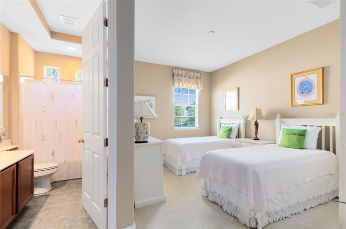 Image No.3-4 Bed House for sale