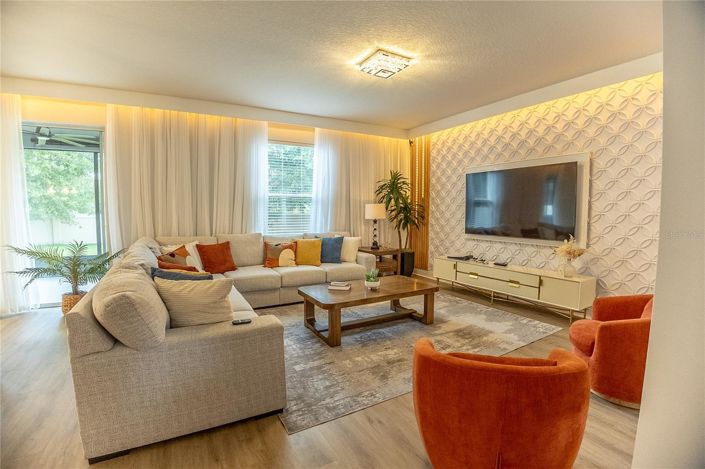 Image No.9-4 Bed House for sale