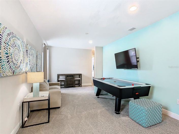 Image No.18-6 Bed House for sale