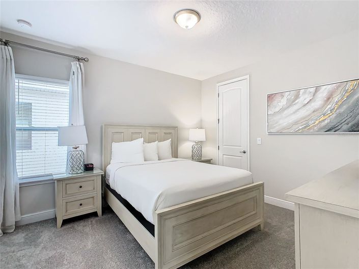 Image No.25-6 Bed House for sale