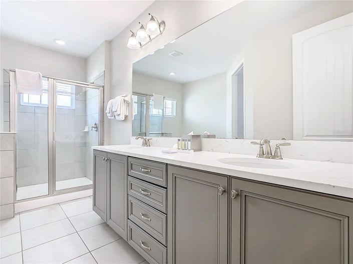 Image No.31-6 Bed House for sale