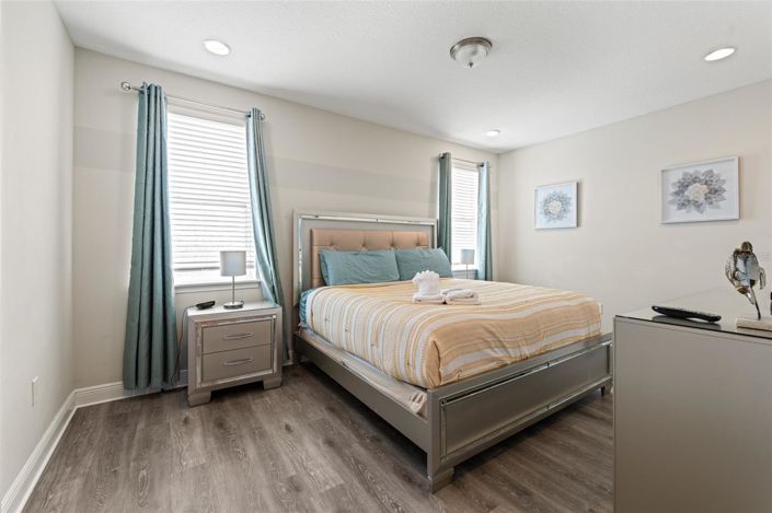 Image No.22-6 Bed House for sale