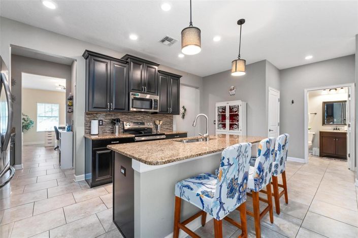 Image No.13-5 Bed House for sale