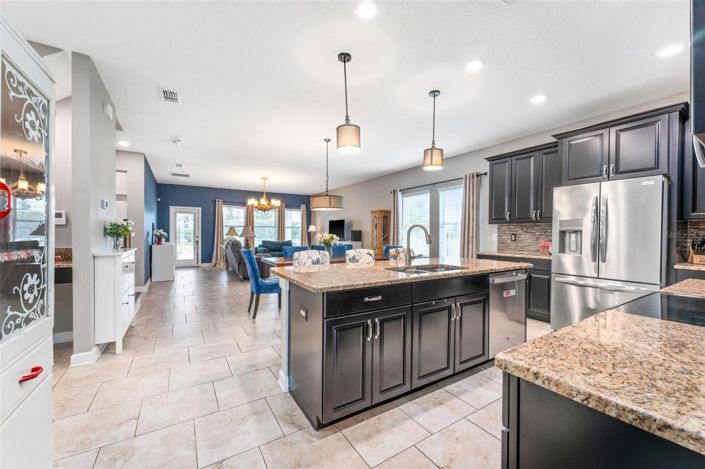 Image No.4-5 Bed House for sale