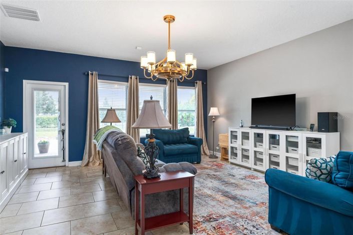 Image No.6-5 Bed House for sale