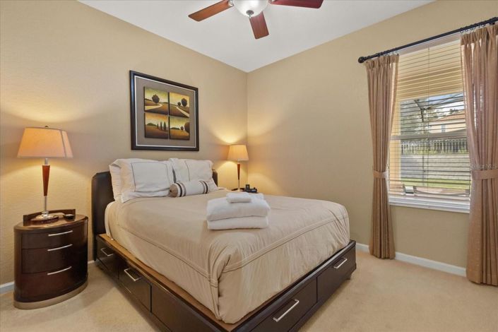 Image No.16-6 Bed House for sale