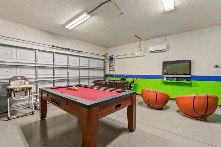 Image No.18-6 Bed House for sale