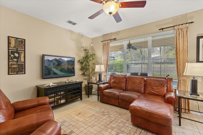 Image No.4-6 Bed House for sale