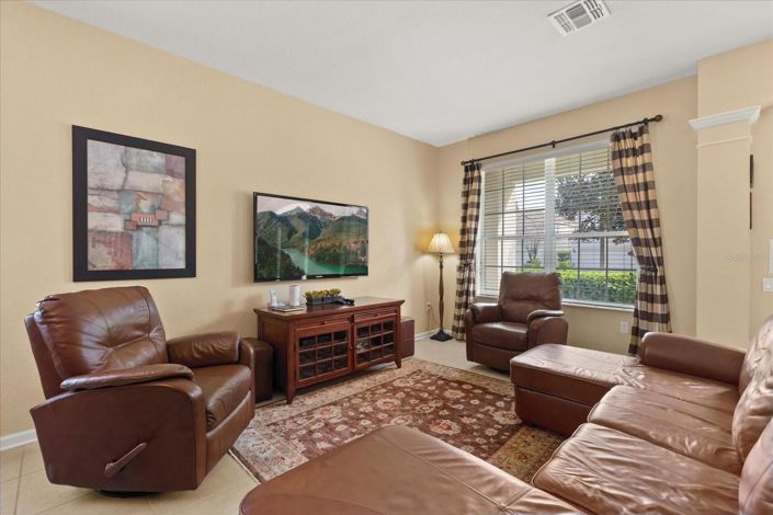 Image No.9-6 Bed House for sale