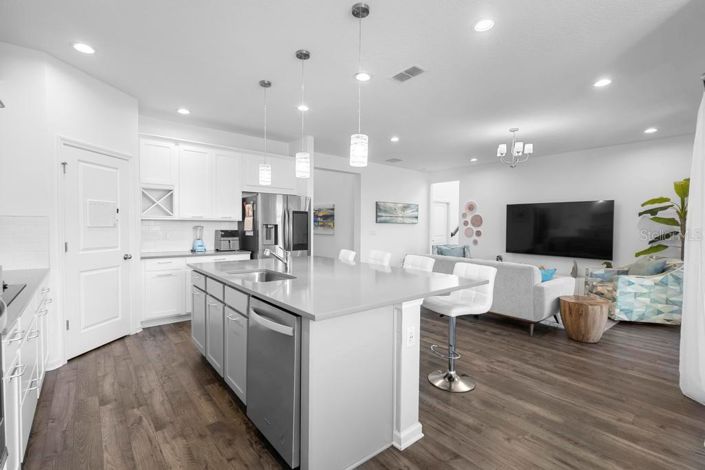 Image No.11-5 Bed House for sale