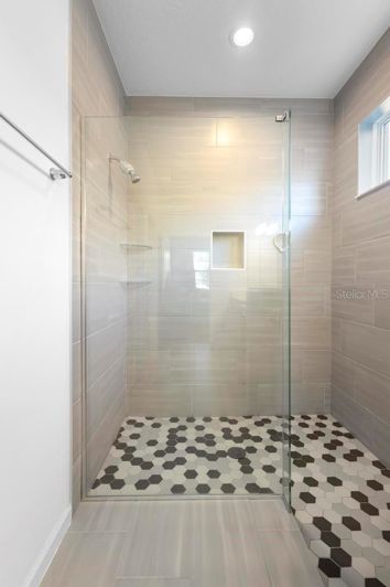 Image No.22-5 Bed House for sale