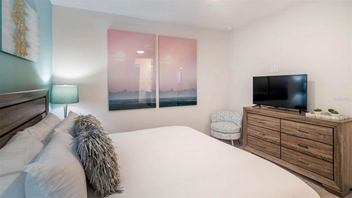 Image No.9-5 Bed House for sale