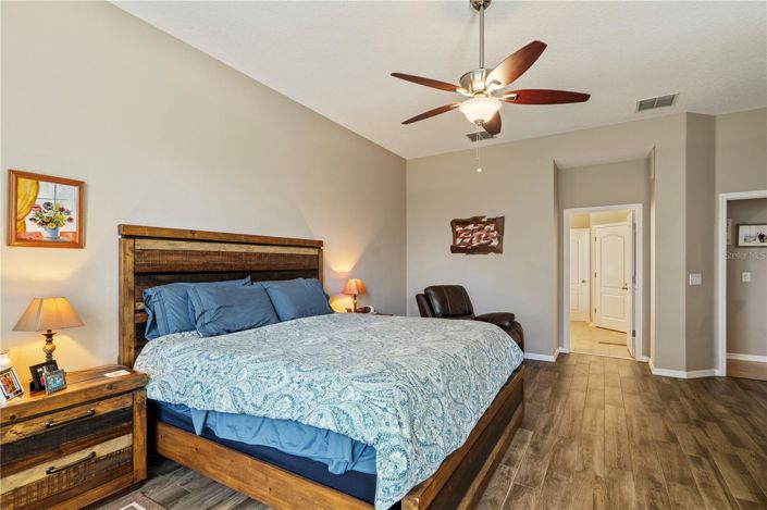 Image No.10-4 Bed House for sale