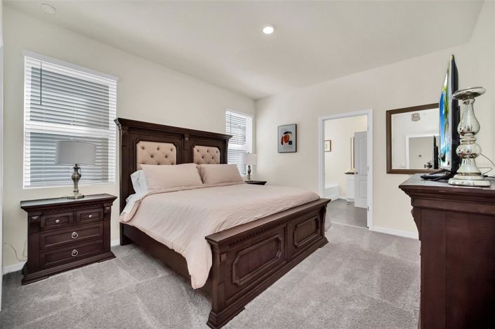 Image No.20-7 Bed House for sale