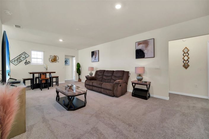 Image No.30-7 Bed House for sale