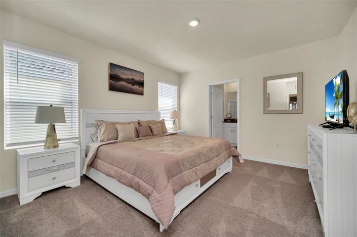 Image No.32-7 Bed House for sale