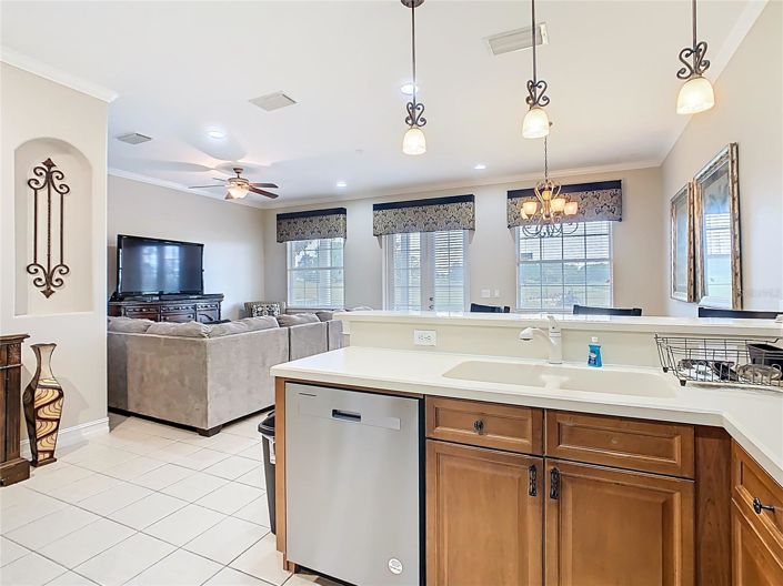 Image No.6-4 Bed House for sale