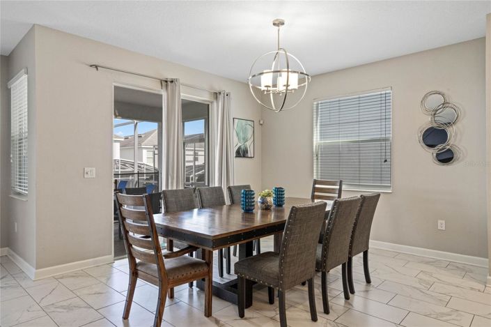 Image No.8-6 Bed House for sale