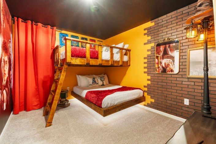 Image No.13-6 Bed Townhouse for sale