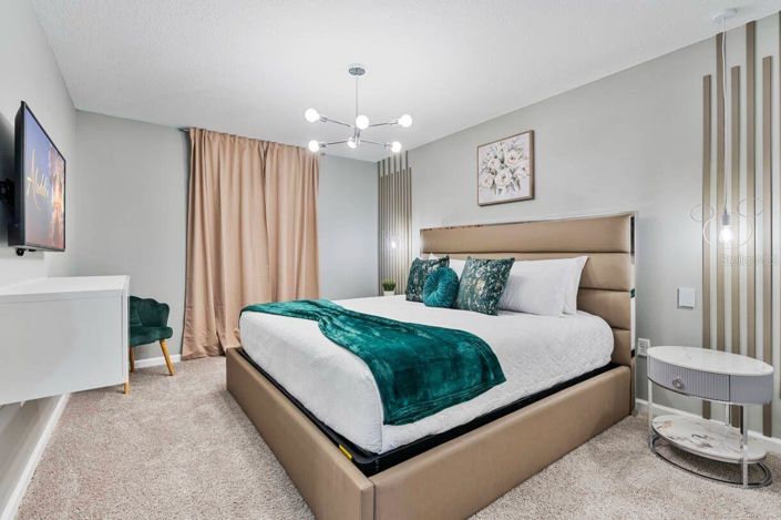 Image No.19-6 Bed Townhouse for sale