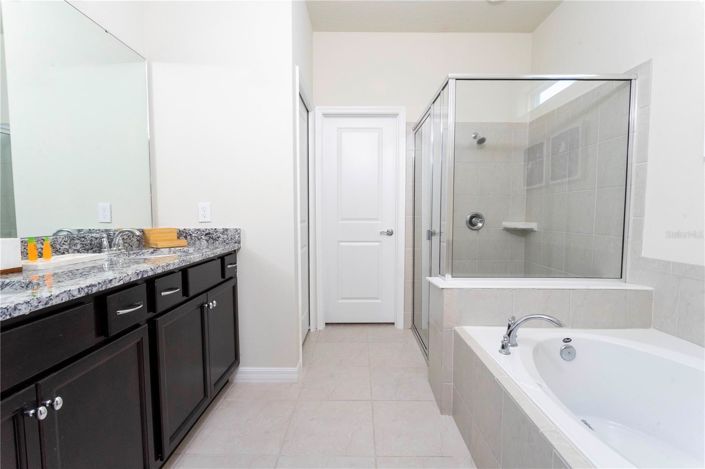 Image No.20-5 Bed House for sale