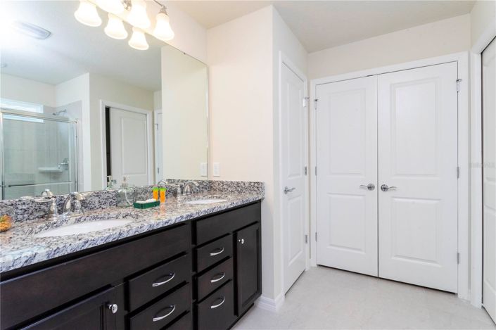 Image No.33-5 Bed House for sale