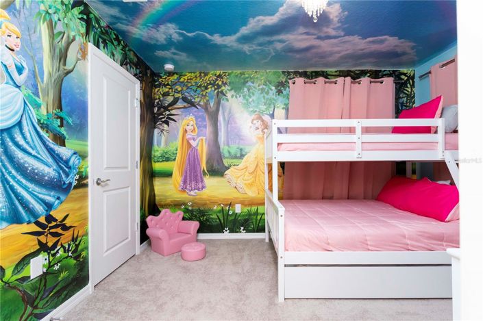 Image No.36-5 Bed House for sale