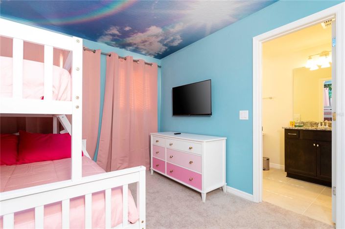 Image No.38-5 Bed House for sale