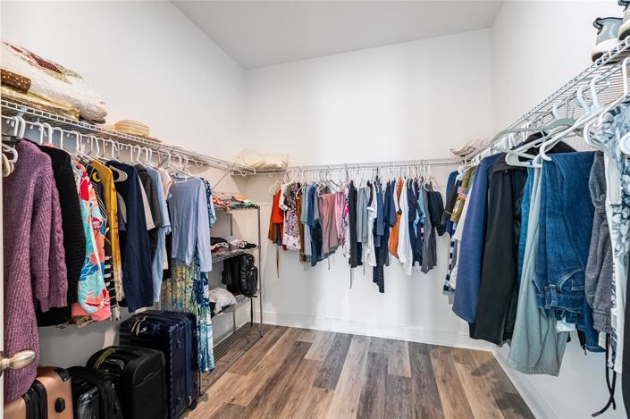 Image No.17-4 Bed House for sale