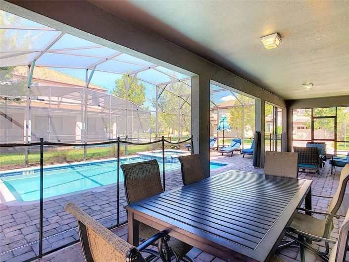 Image No.18-7 Bed House for sale