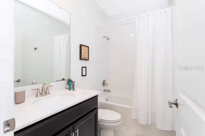 Image No.19-6 Bed House for sale