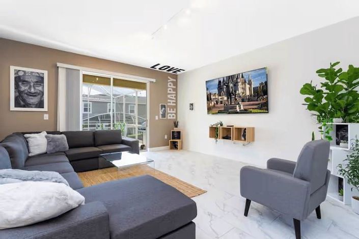 Image No.7-6 Bed House for sale