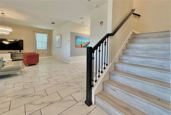 Image No.17-6 Bed House for sale