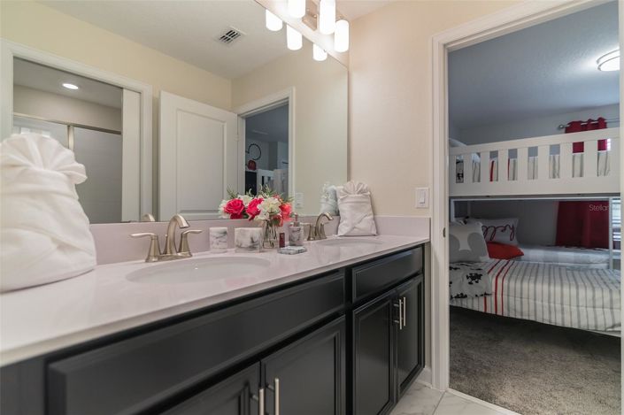 Image No.21-6 Bed House for sale