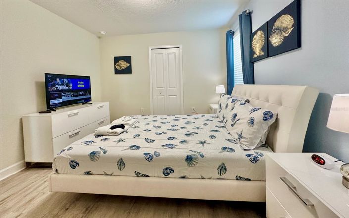 Image No.24-6 Bed House for sale