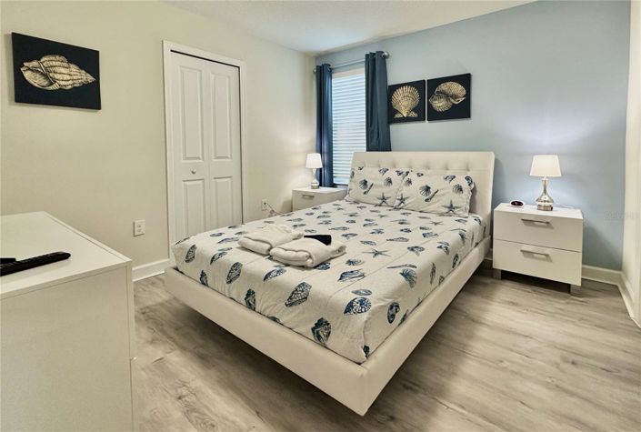 Image No.25-6 Bed House for sale