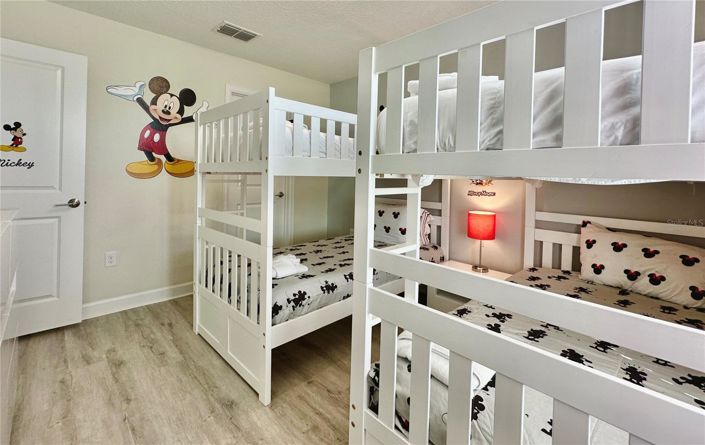 Image No.26-6 Bed House for sale