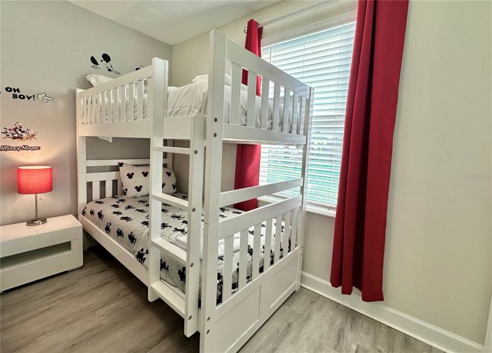 Image No.27-6 Bed House for sale