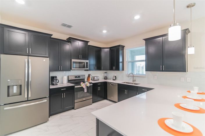 Image No.9-6 Bed House for sale